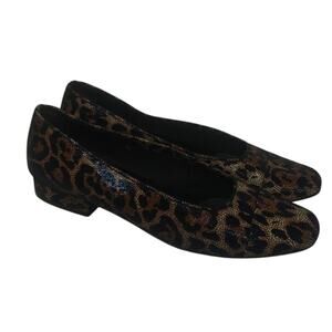 Leopard print Leather flats sz 9N by Vaneli